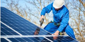 Installation Maintenance Panneaux Solaires Photovoltaïques à Larnod